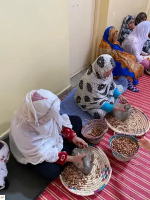 výroba arganového oleja v Maroku