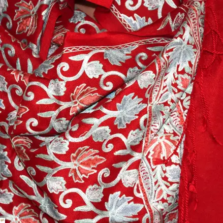 Šál exclusive vyšívaný 19