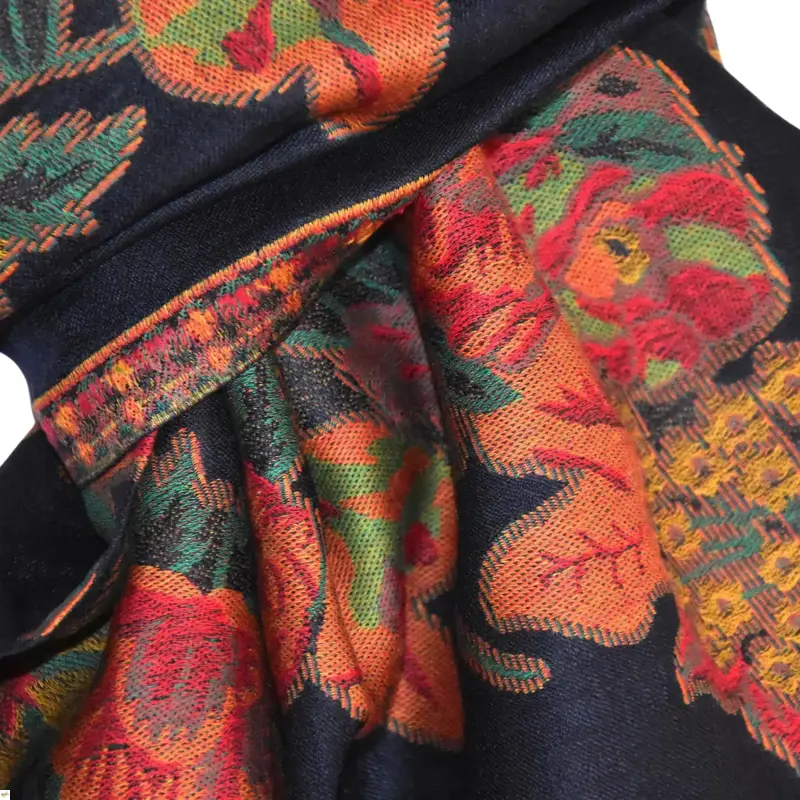 Šál tkaný vzor 100