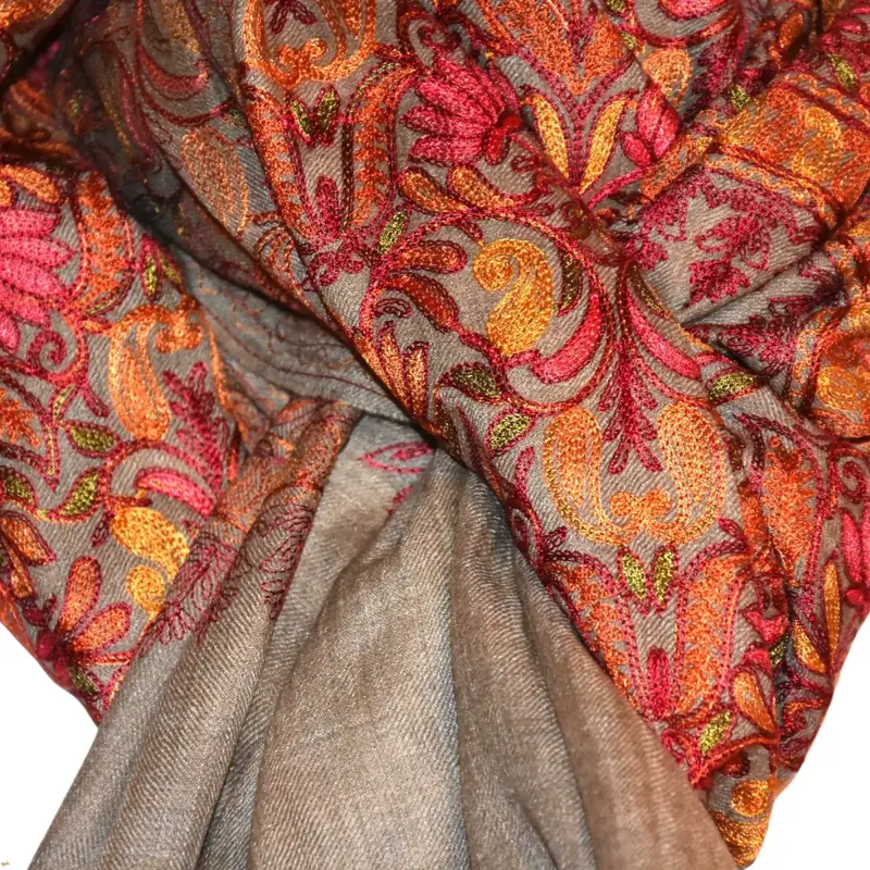 Šál exclusive vyšívaný 24 Šál exclusive vyšívaný 24