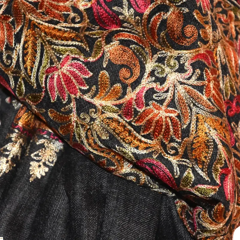 Šál exclusive vyšívaný 27