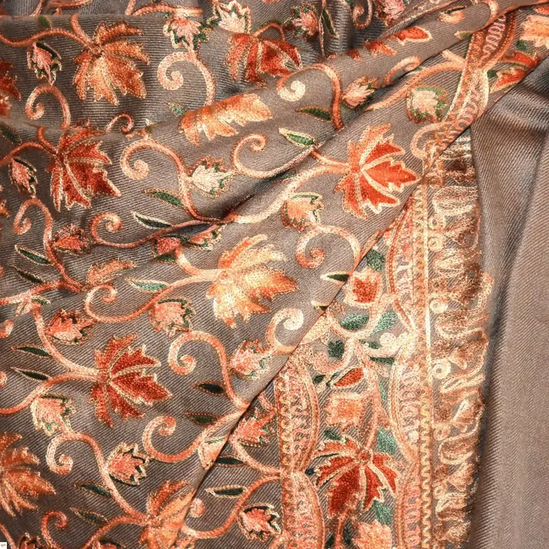 Šál exclusive vyšívaný 28