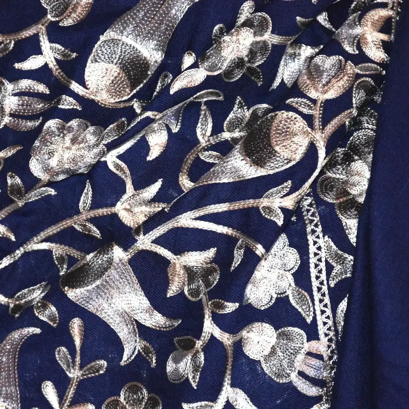 Šál exclusive vyšívaný 32