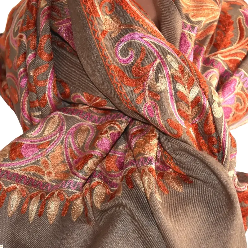 Šál exclusive vyšívaný 38