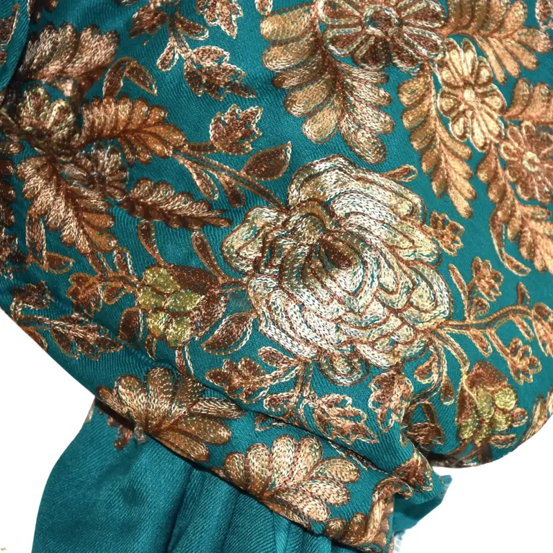 Šál exclusive vyšívaný 39