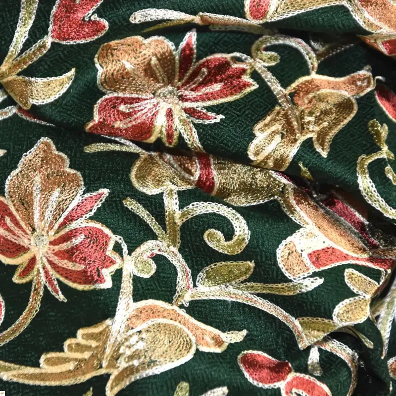 Šál exclusive vyšívaný 51