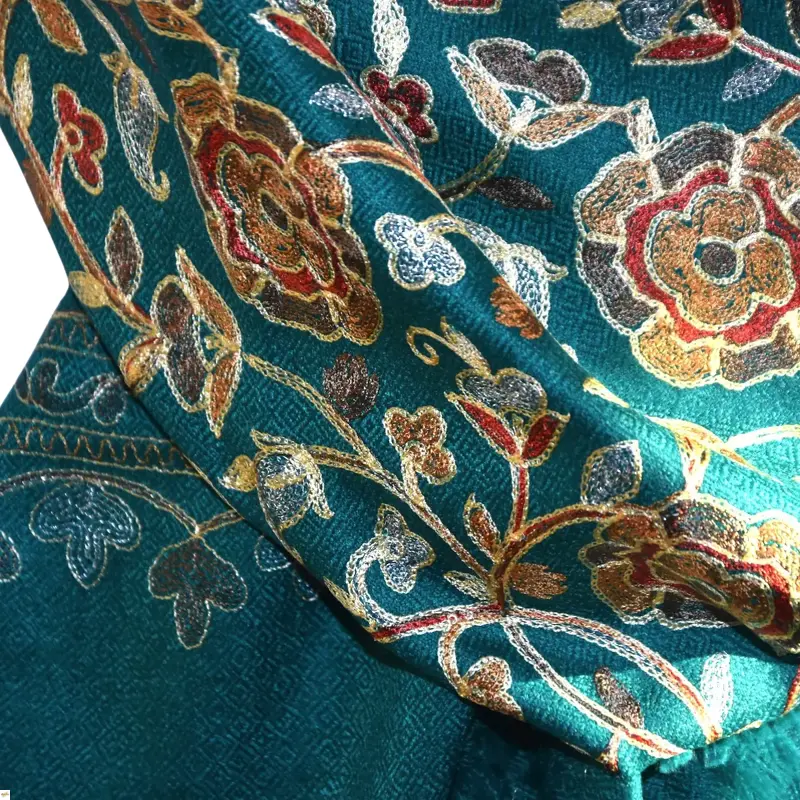 Šál exclusive vyšívaný 53