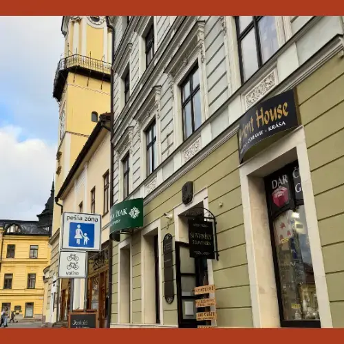 Kamenná predajňa Orient House v Banskej Bystrici